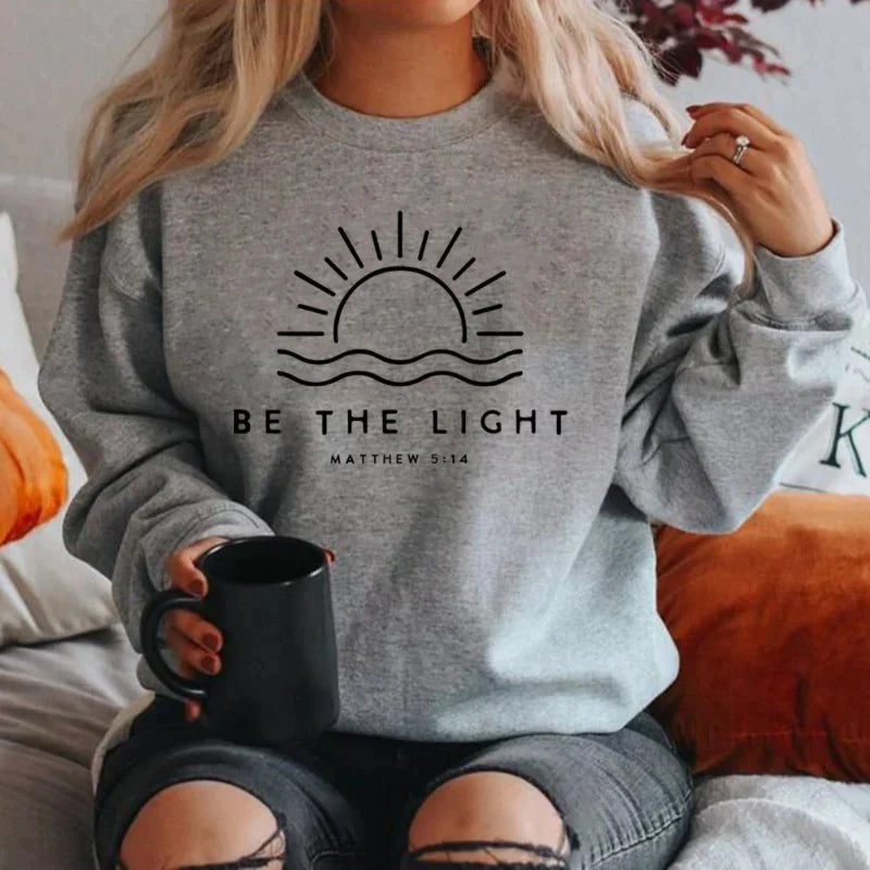 Be the Light“ Sweatshirt in Übergröße für Frauen