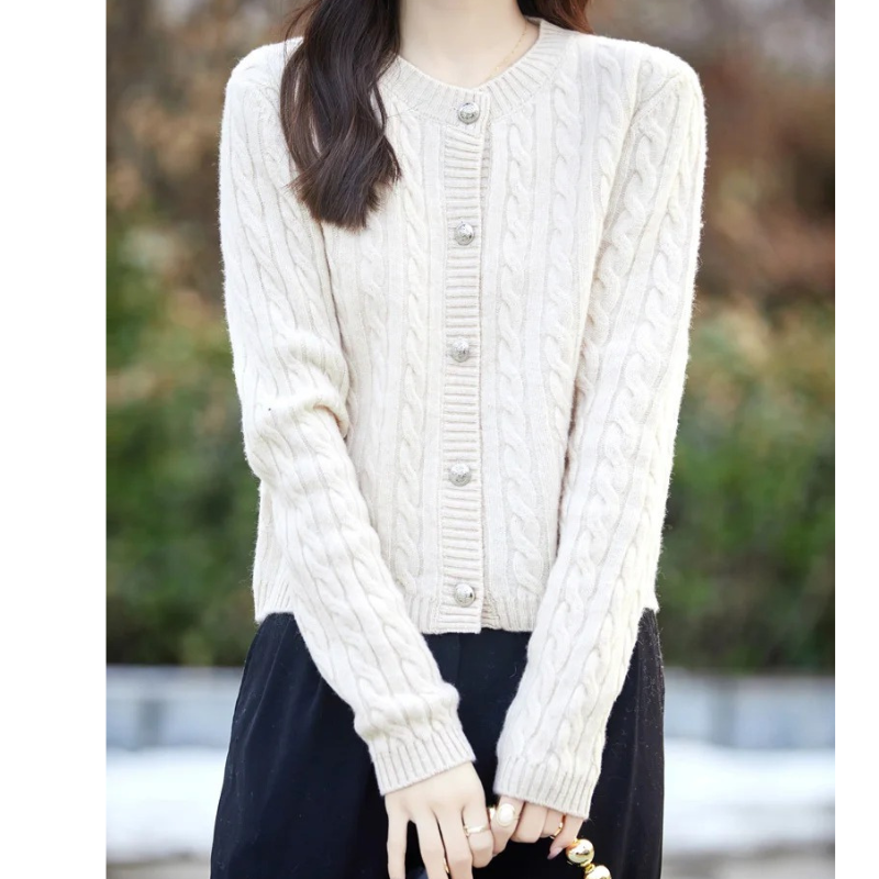 WW | Wollstrickjacke Damen Mit Zopfmuster Und Rundhalsausschnitt, Knopfleiste