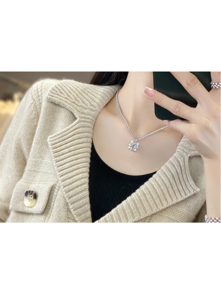 WW | Wollstrickjacke Damen Mit Breitem Kragen Und Großen Knöpfen