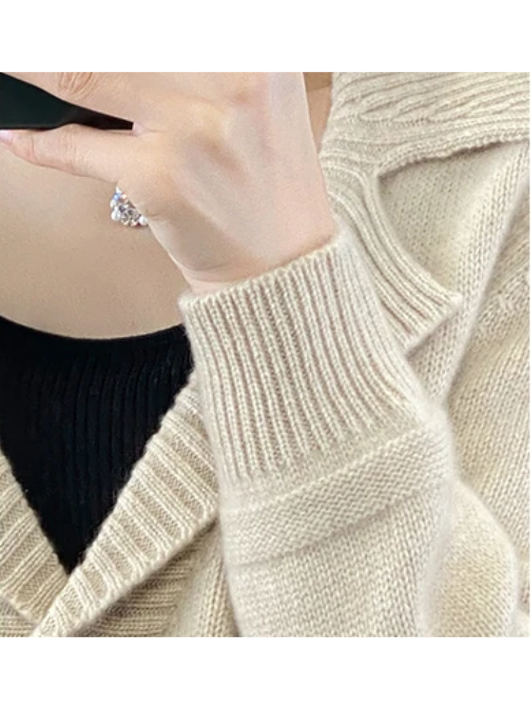 WW | Wollstrickjacke Damen Mit Breitem Kragen Und Großen Knöpfen