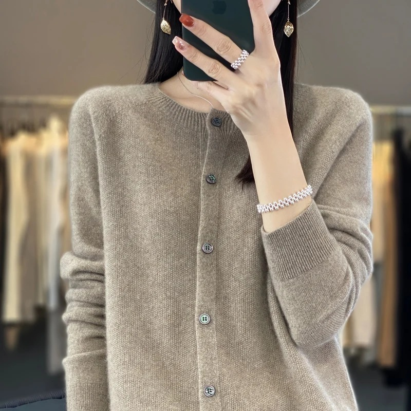 WW | Wollstrickjacke Damen Mit Rundhalsausschnitt Und Knopfleiste
