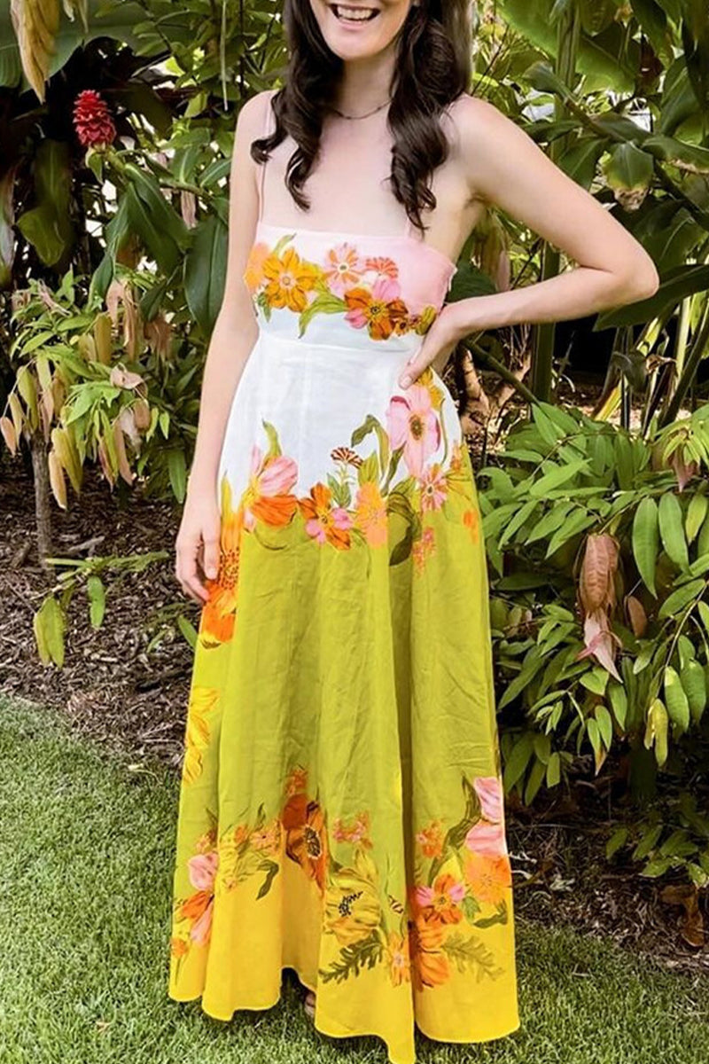 Trägerloses Kleid mit quadratischem Kragen in Kontrastfarbe