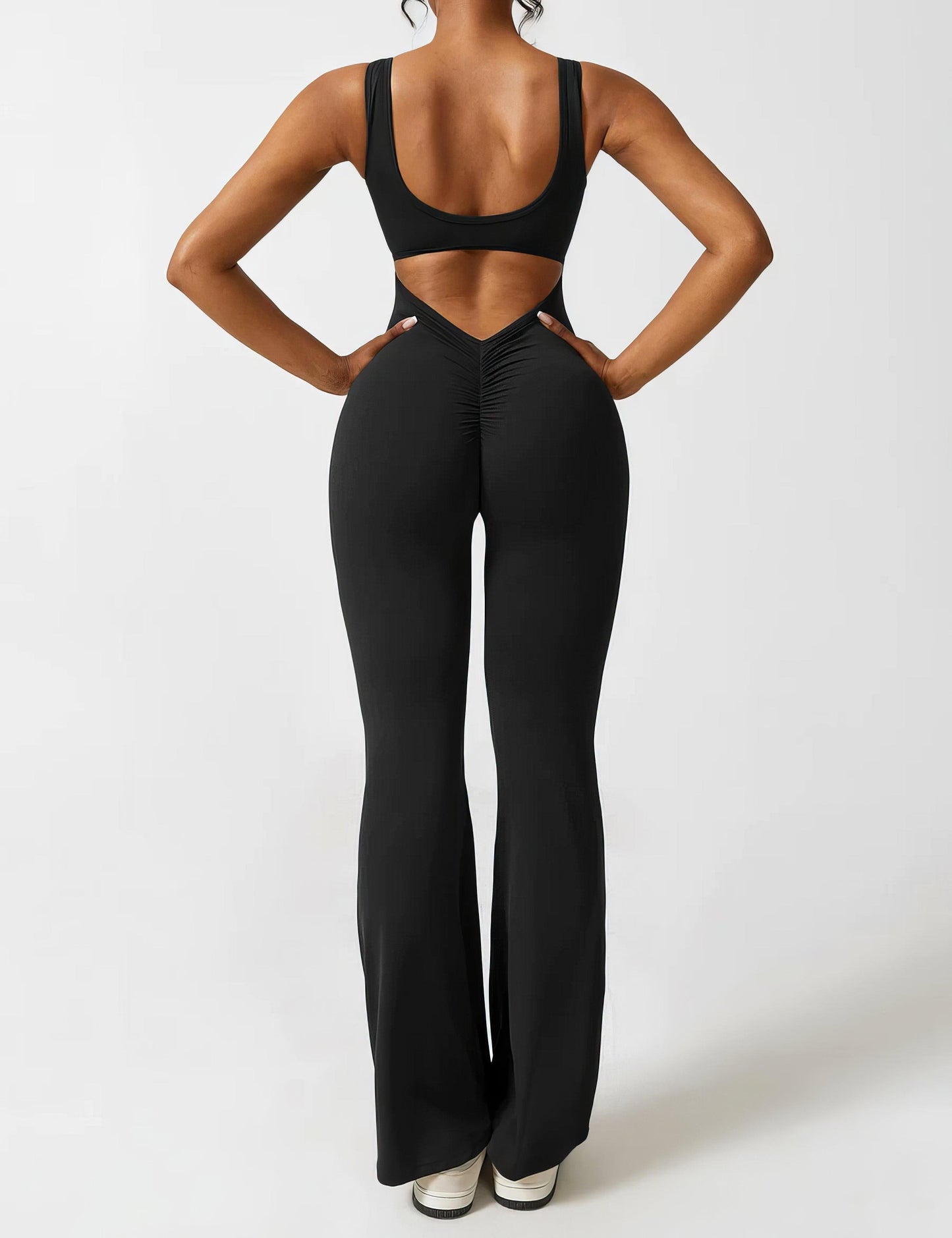 Merche Jumpsuit mit V-förmigem Rücken