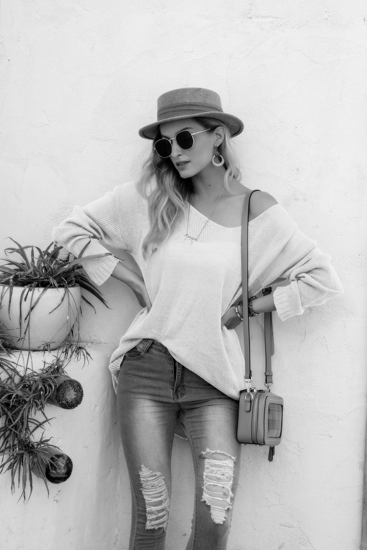 Damen lässiger V-Pullover aus luftiger Strickstruktur Merchesia