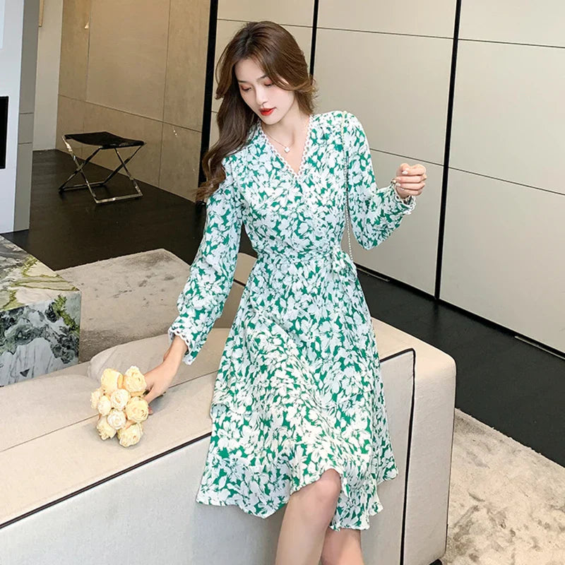 Blumiges Chiffon Midi-Kleid im Boho Stil