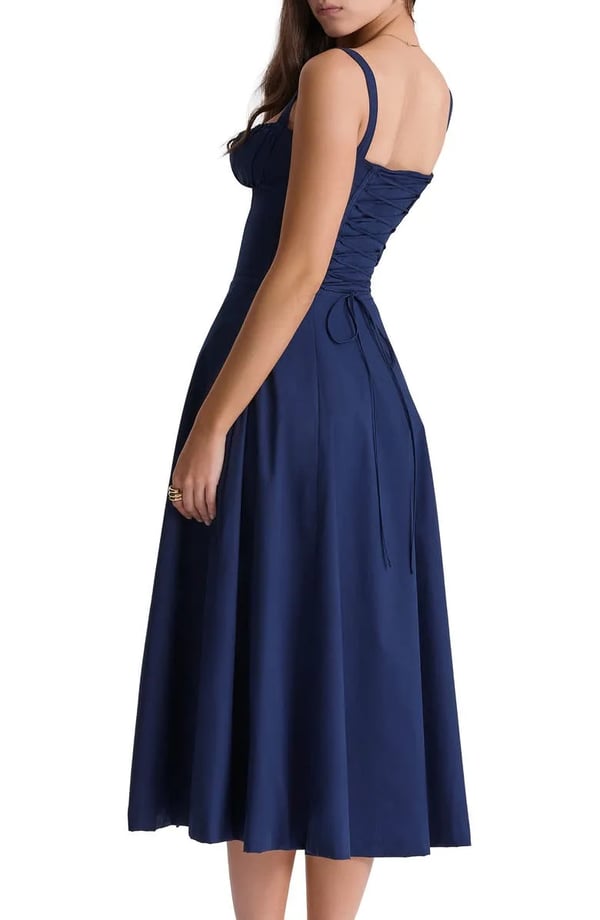 – Geblümtes Bustier-Kleid mit Taillenformung