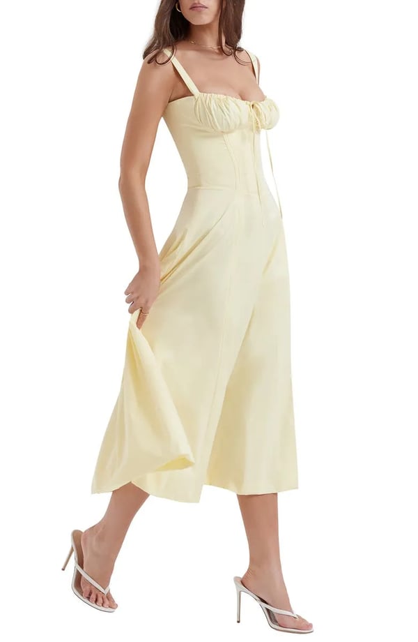 – Geblümtes Bustier-Kleid mit Taillenformung