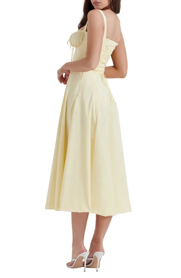 – Geblümtes Bustier-Kleid mit Taillenformung