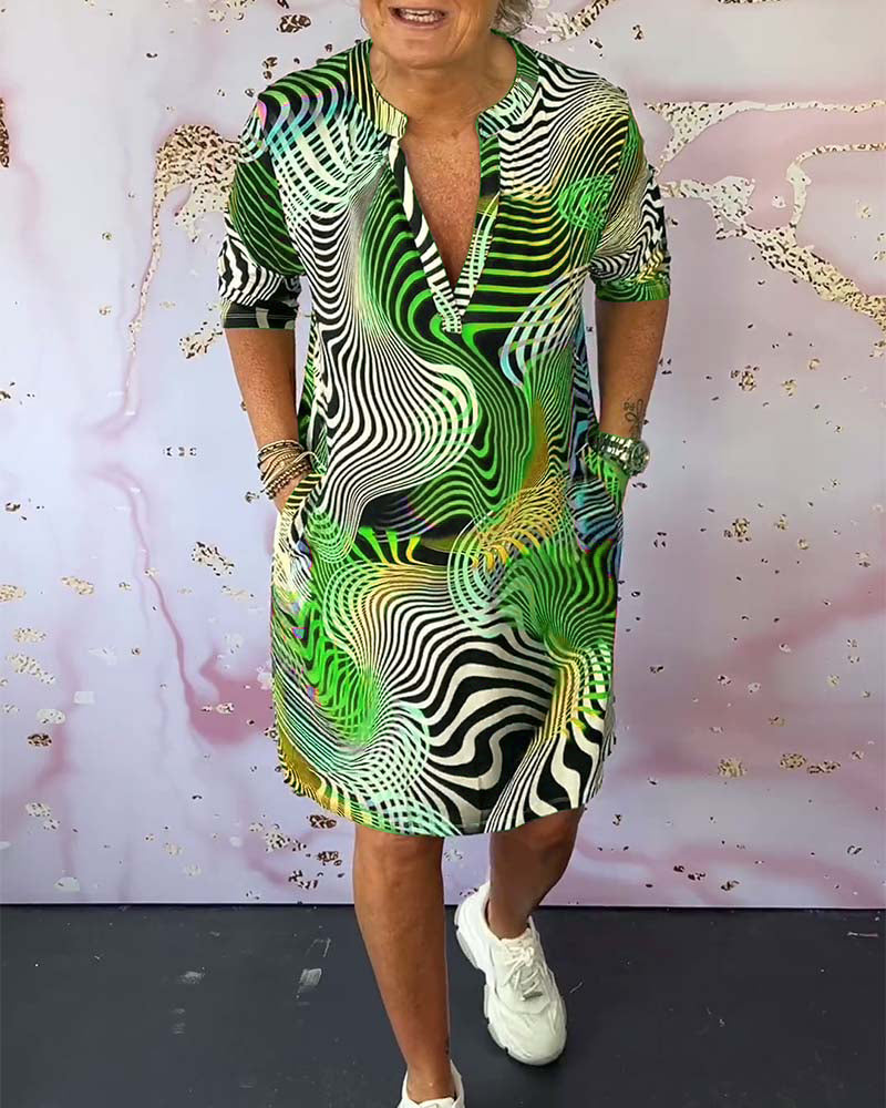Bedrucktes Kleid mit Zickzackmuster Farbig
