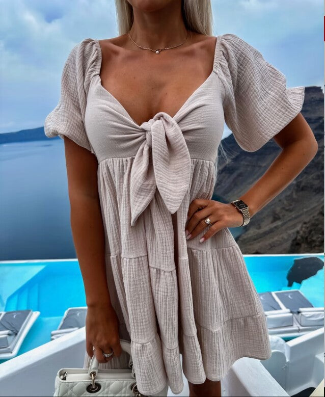 – Glamouröse Sommermode mit gebundenen Ärmeln