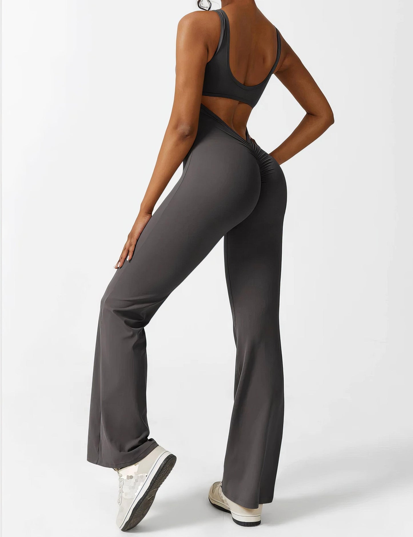 Merche Jumpsuit mit V-förmigem Rücken
