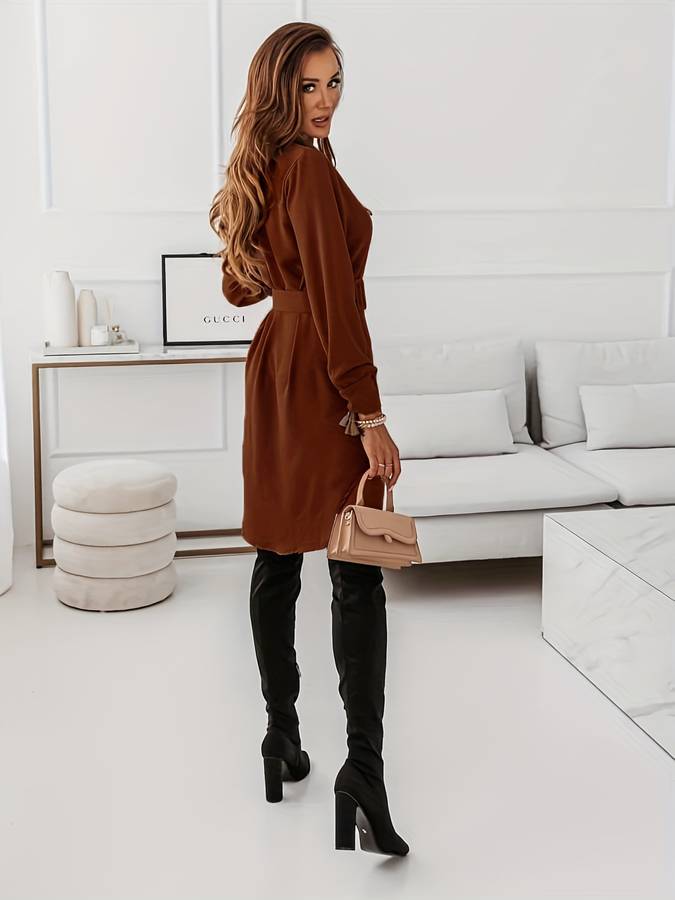 Klassisches Hemdkleid mit Gürtel