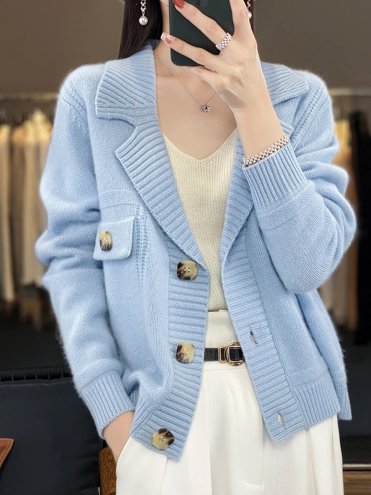 WW | Wollstrickjacke Damen Mit Breitem Kragen Und Großen Knöpfen