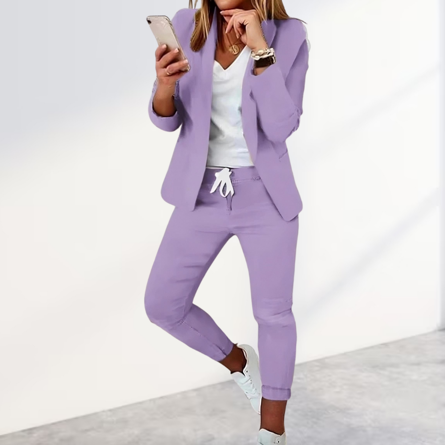 Blazer und Hosenset