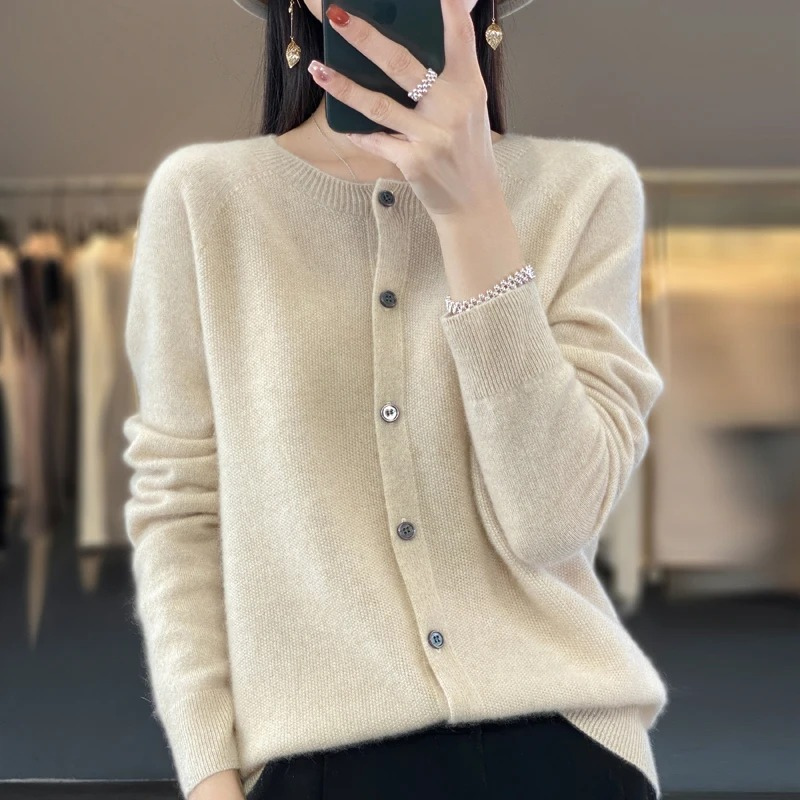 WW | Wollstrickjacke Damen Mit Rundhalsausschnitt Und Knopfleiste