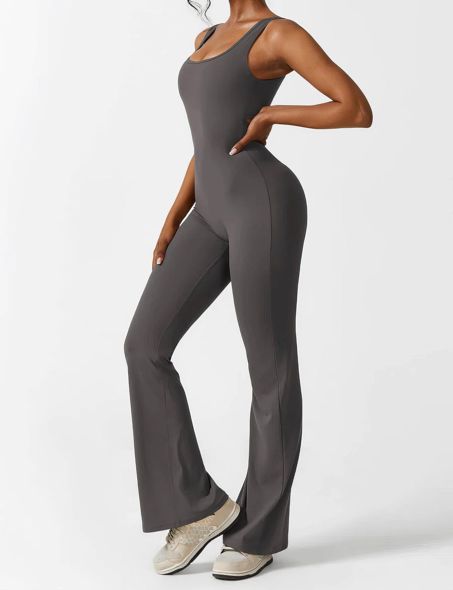 Merche Jumpsuit mit V-förmigem Rücken