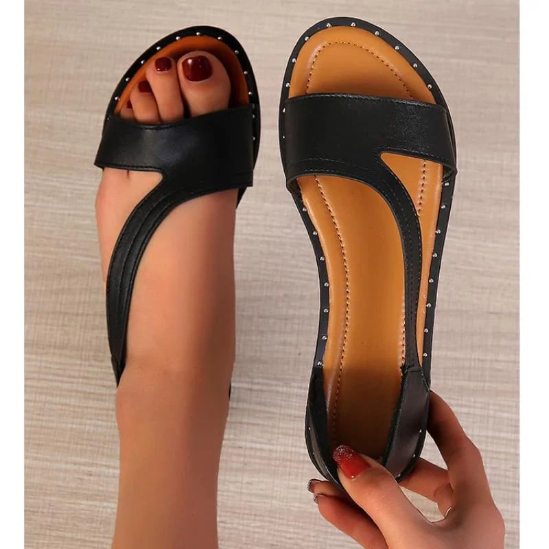 Merche flache Sandalen mit Fischmünzenausschnitt und offener Zehe