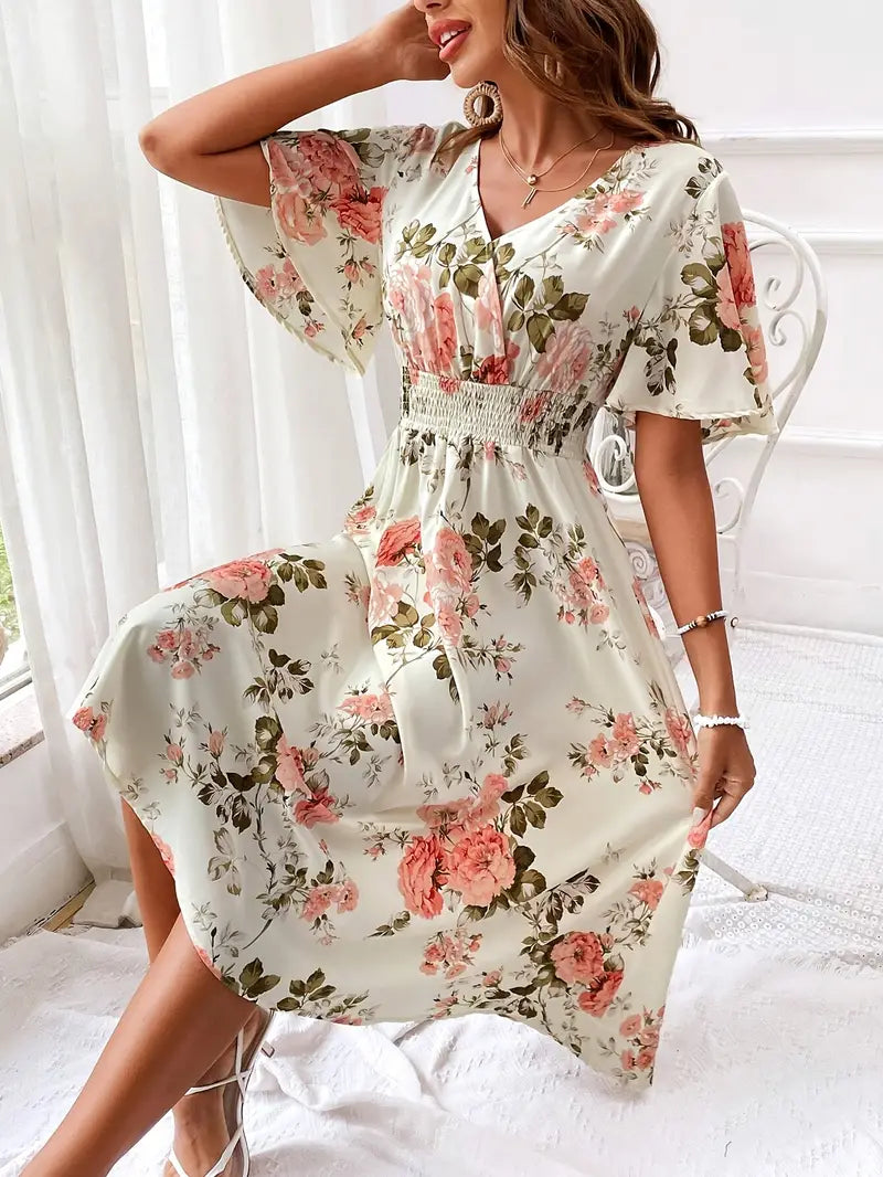 – kleid mit v-ausschnitt und blumenmuster für den sommer