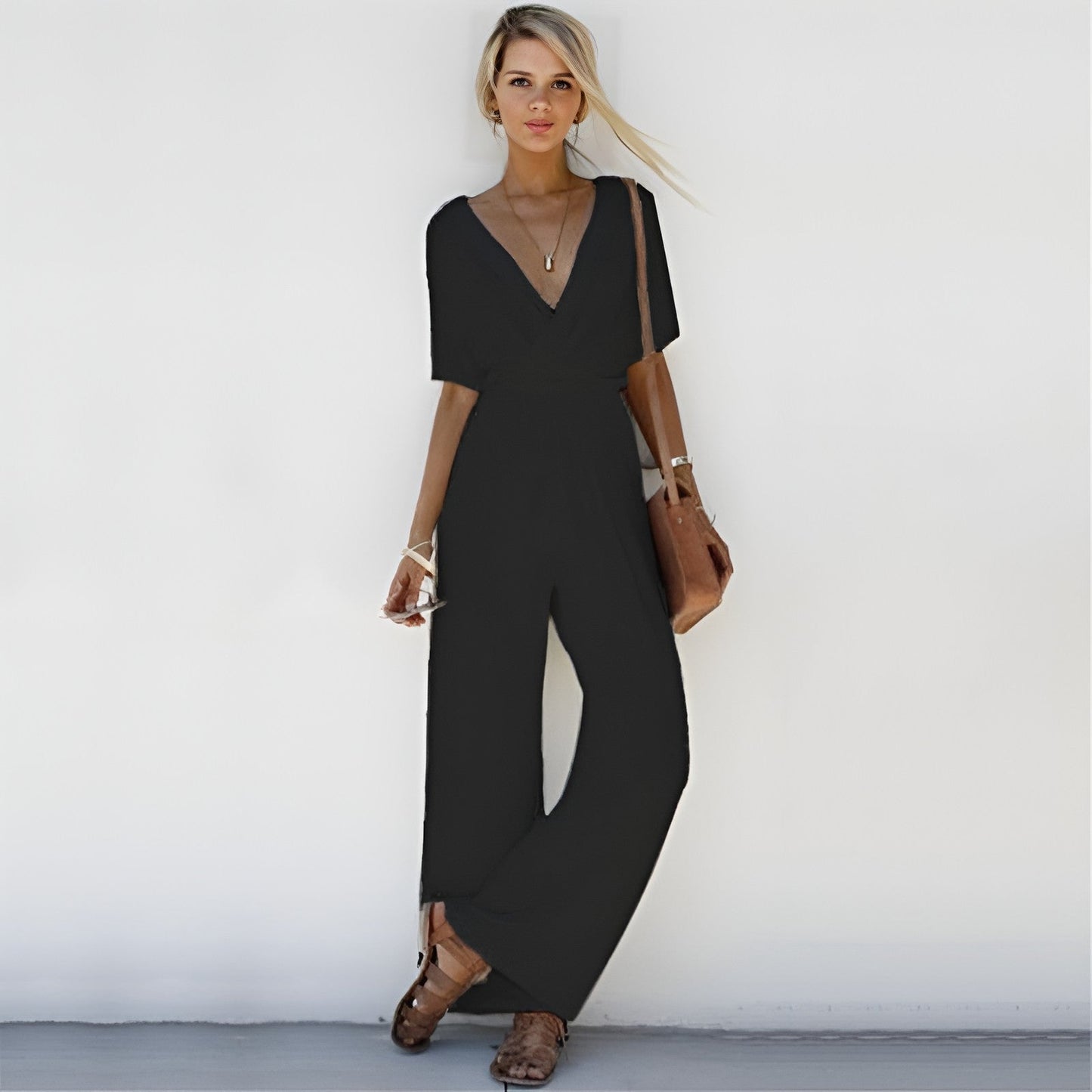 WW | Stylischer Jumpsuit Mit Tiefem V-ausschnitt Und Weiten Hosenbeinen