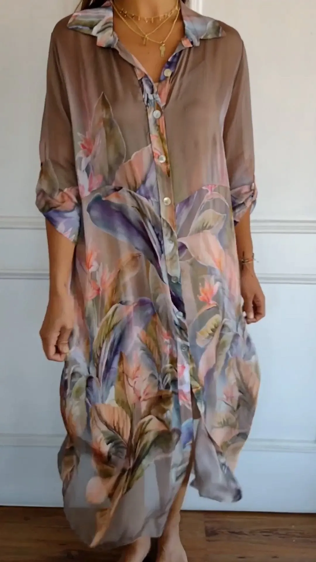 – Dünnes und bequemes, bedrucktes, durchsichtiges Kleid