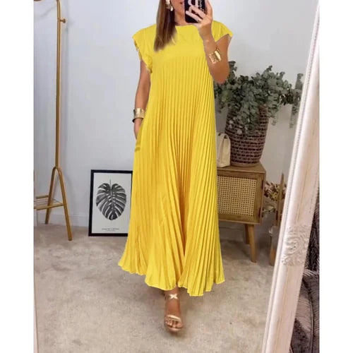 Einfaches einfarbiges Plisseekleid