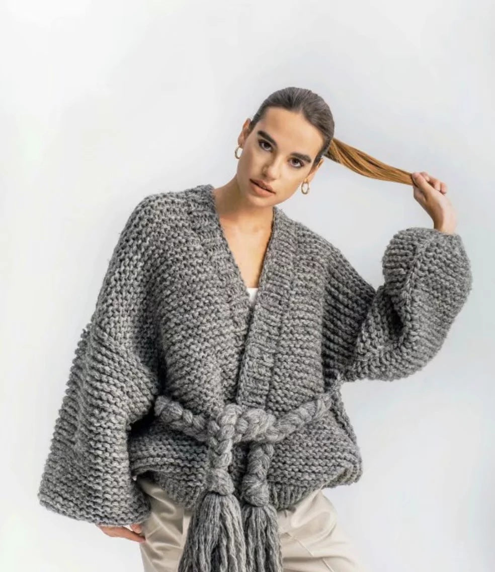 Damen Grobstrickjacke mit geflochtenem Gürtel und voluminösen Ärmeln Merchesia
