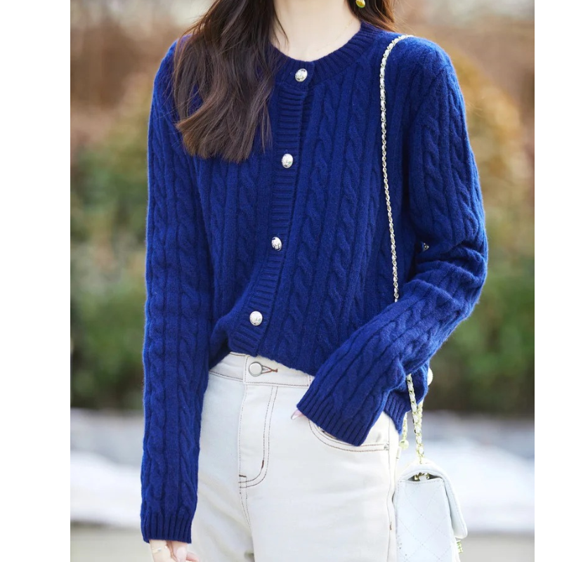 WW | Wollstrickjacke Damen Mit Zopfmuster Und Rundhalsausschnitt, Knopfleiste
