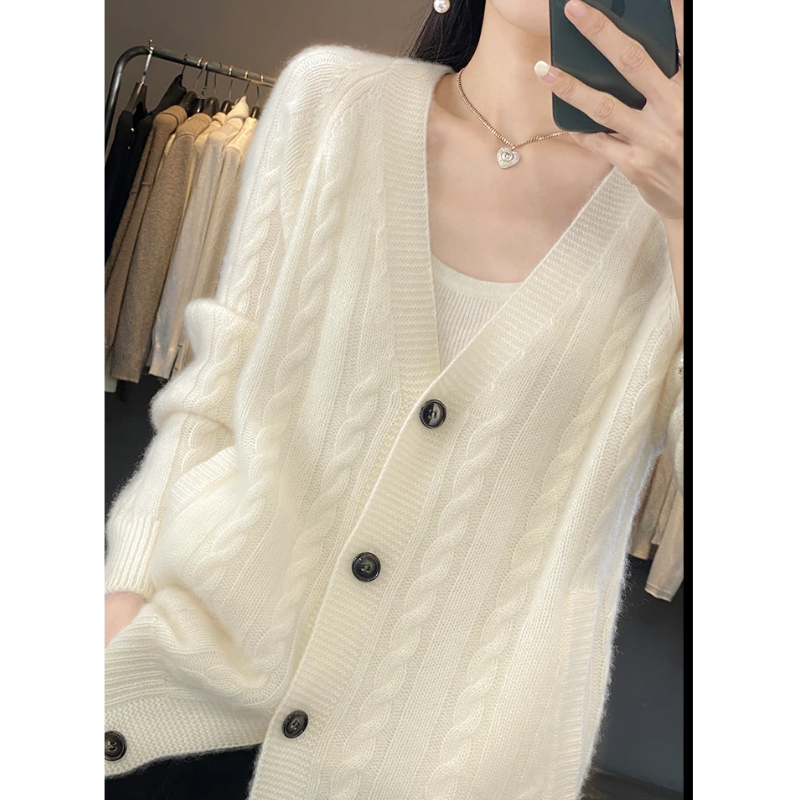 WW | Wollstrickjacke Damen Mit Zopfmuster Und V-ausschnitt, Knopfleiste