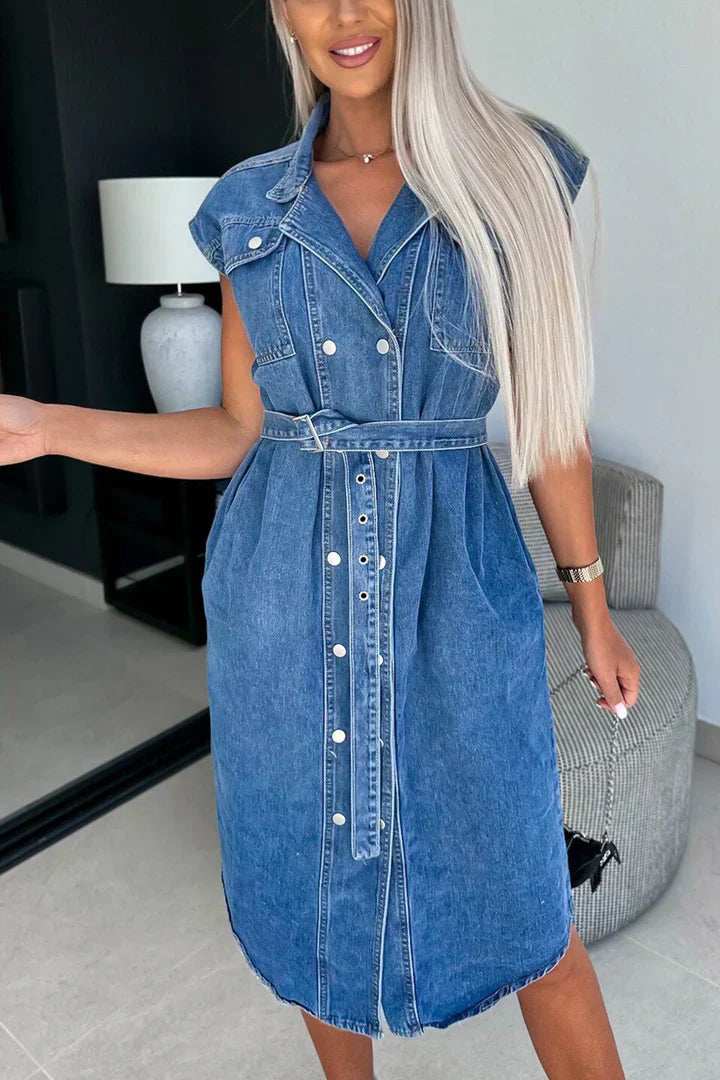 Zweireihiges, trägerloses Denim-Kleid mit Umschlagärmeln