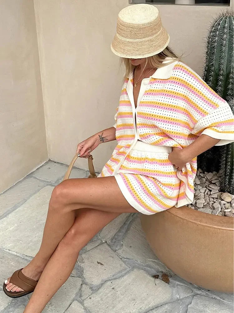 Merche - 2-teiliges Outfit - Halbarmiges Oberteil, Shorts - Gestreift -Sommer