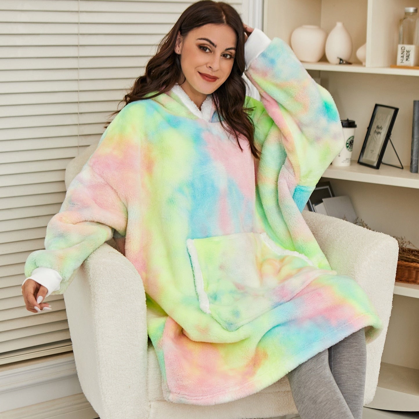 WW | Weicher Kapuzenpulli Und Bequeme Decke in Einem!