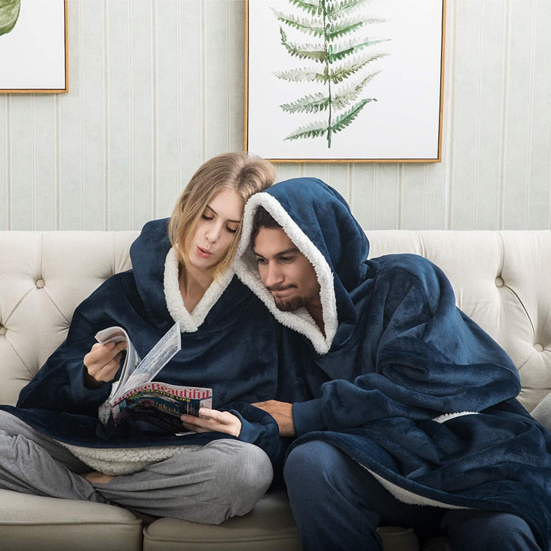 WW | Weicher Kapuzenpulli Und Bequeme Decke in Einem!
