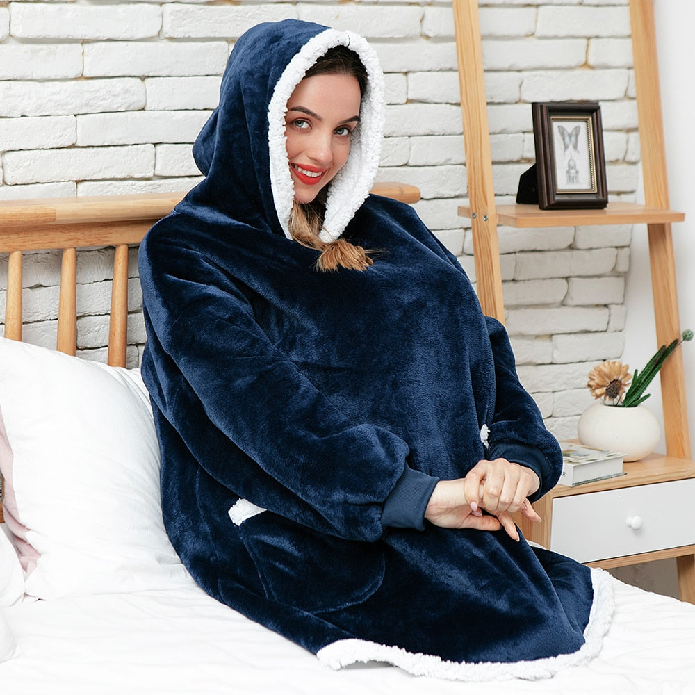 WW | Weicher Kapuzenpulli Und Bequeme Decke in Einem!