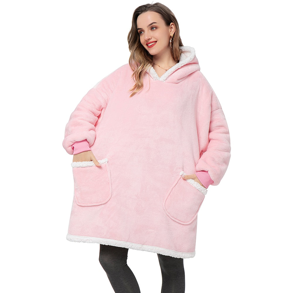 WW | Weicher Kapuzenpulli Und Bequeme Decke in Einem!