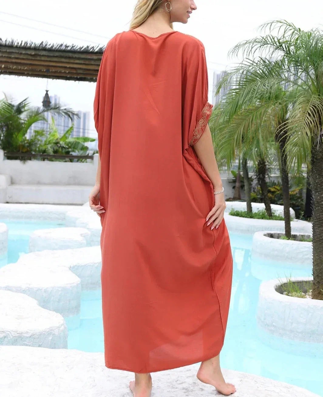 Besticktes Bambus-Sommerkleid