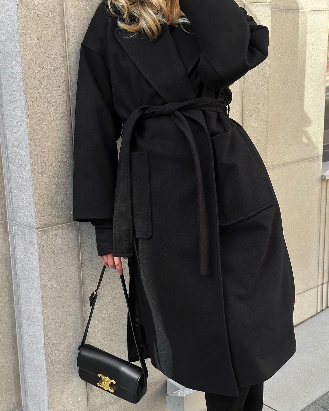 Damen Eleganter Übergangsmantel mit breitem Revers und Gürteldetail Merchesia