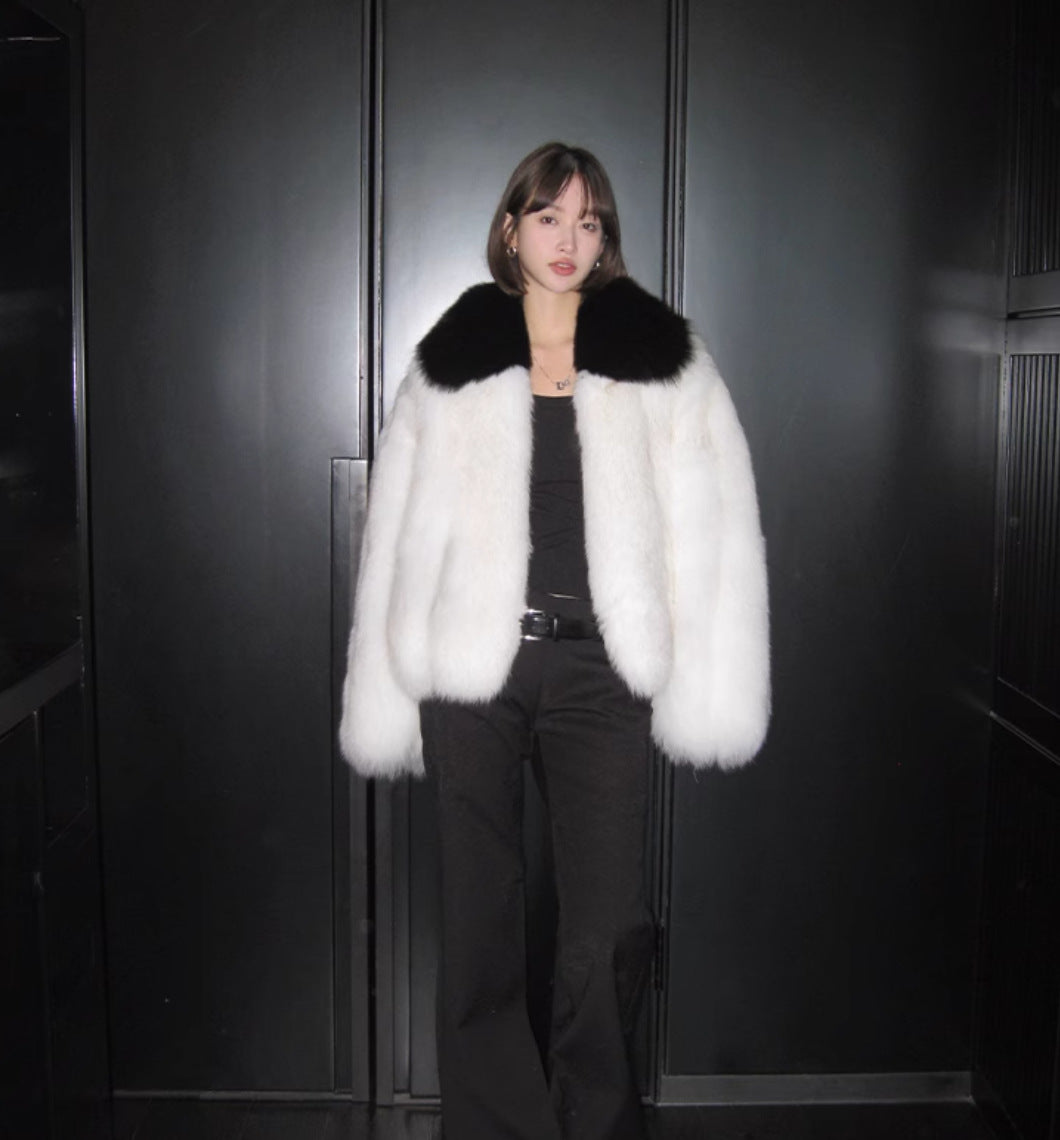 Damen Luxuriöse und voluminöse Kunstfelljacke mit Kragen Merchesia