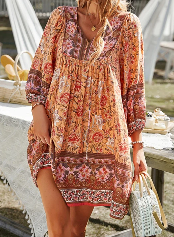 – boho-kleid mit vintage-blumendruck