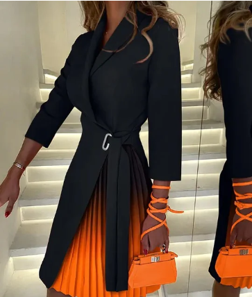 – blazerkleid mit patchwork-goldfisch-print