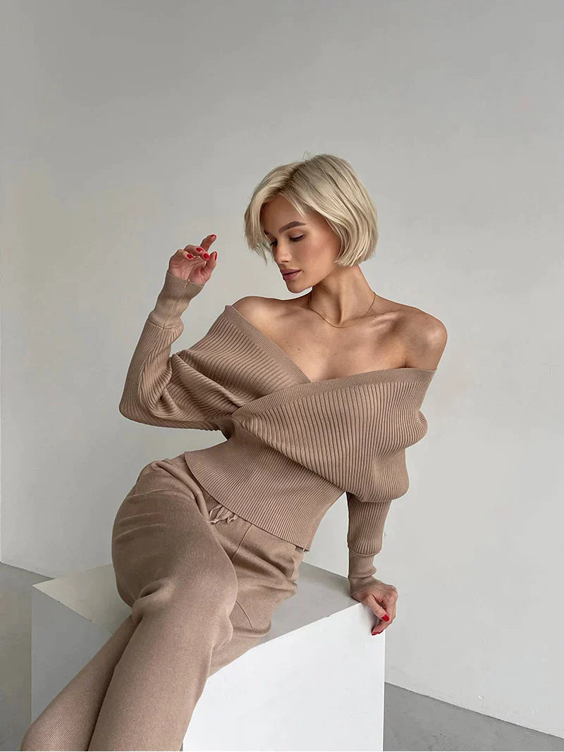 Merche-Ausschnitt Gemütliches gestricktes Streetwear-Set perfekt für einen eleganten Look auf der Straße.