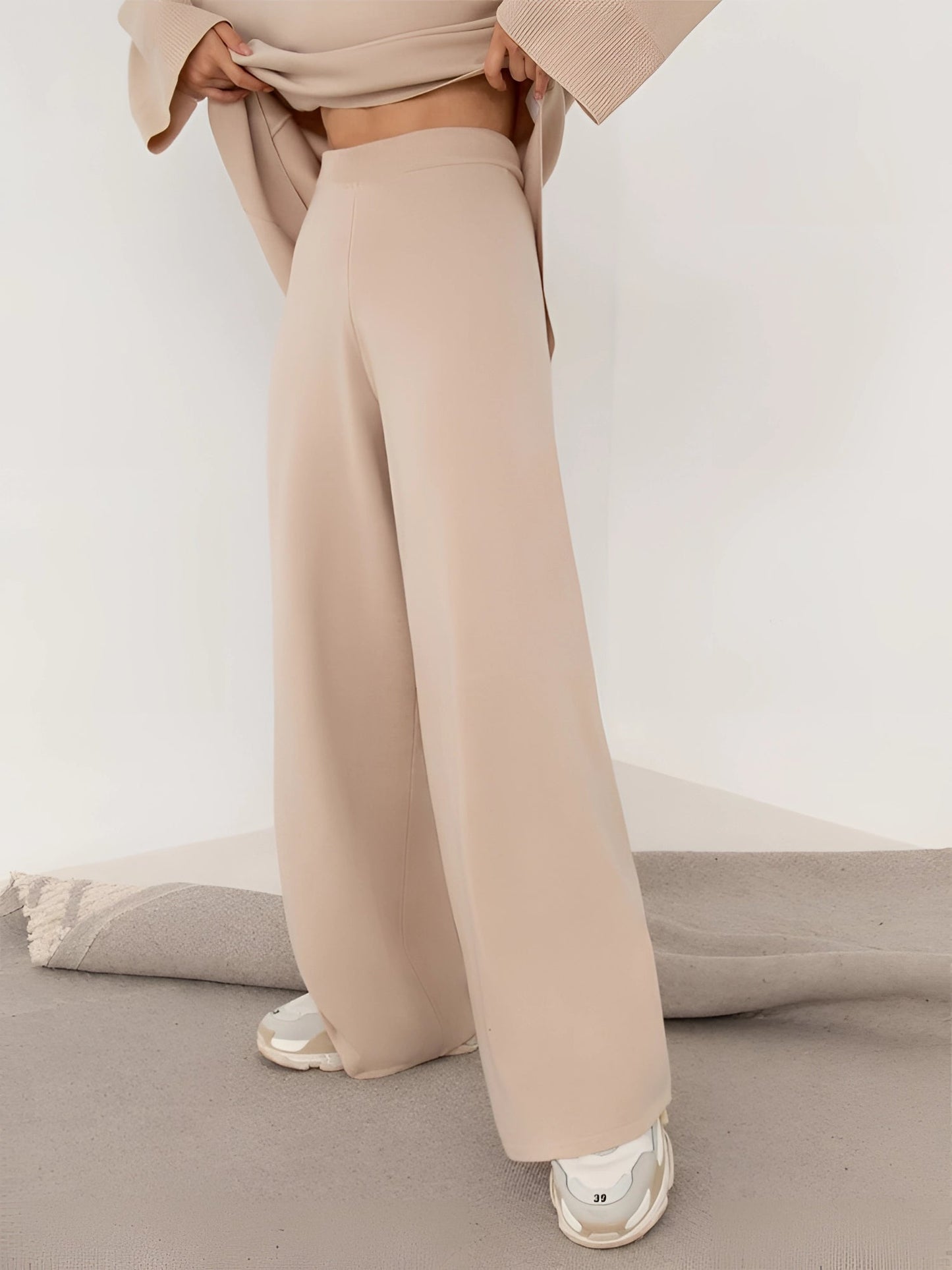 Merche Damenanzug - Hochkragenbluse & Weite Hosen