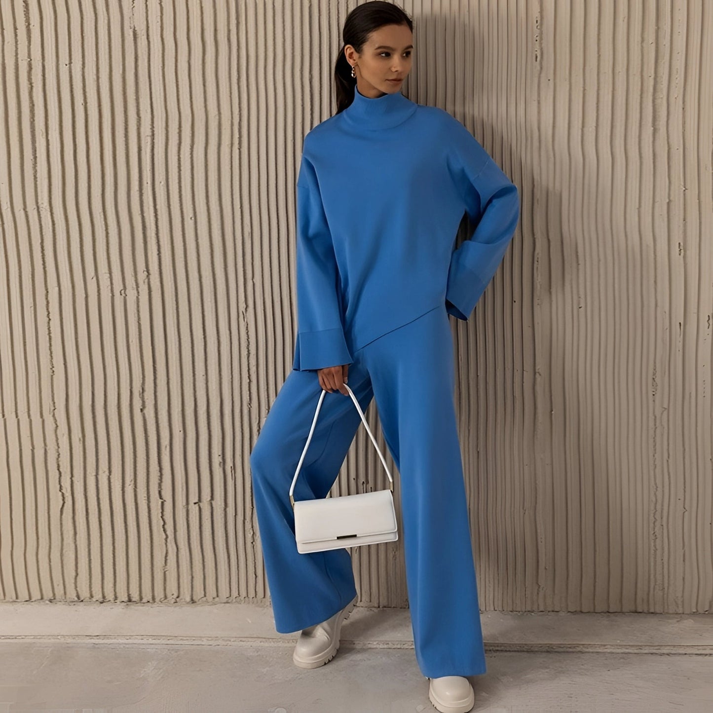 Merche Damenanzug - Hochkragenbluse & Weite Hosen