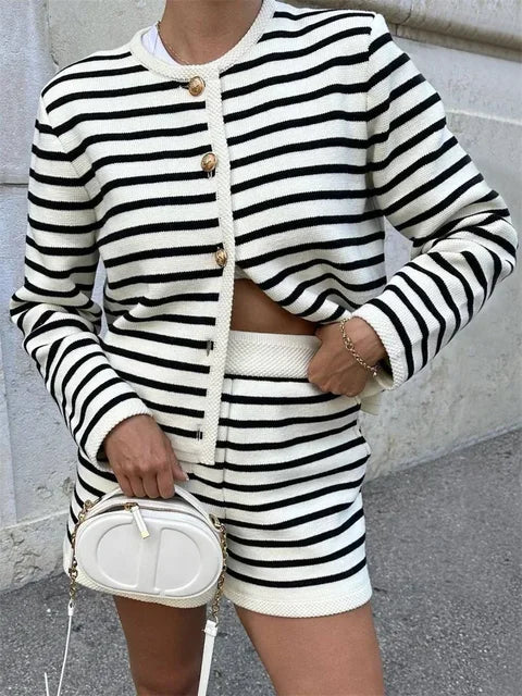 Merche Set mit gestrickten Streifen ideal für den Sommer