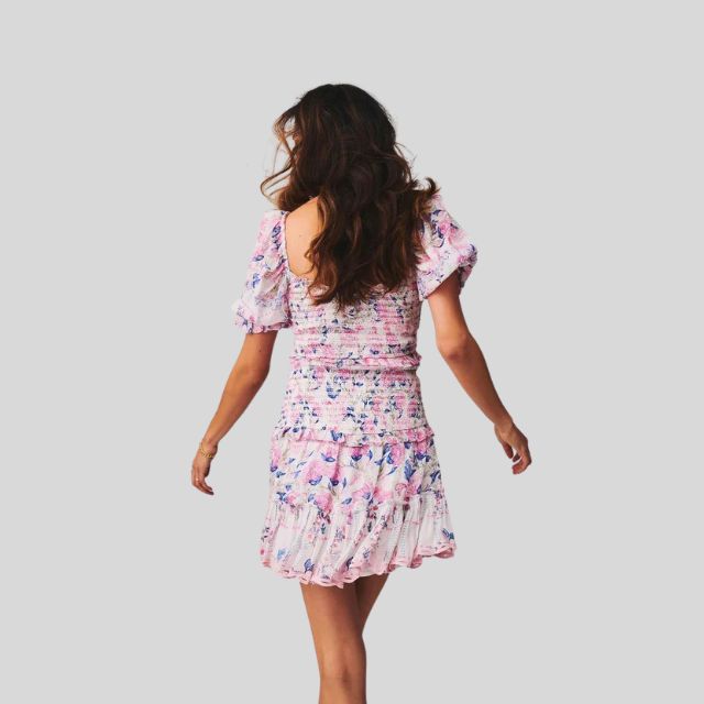 Blumenkleid mit Puffärmeln