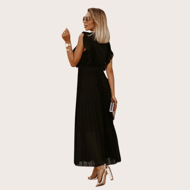 Plissiertes Maxikleid mit Rüschenbesatz und Taillenbindung