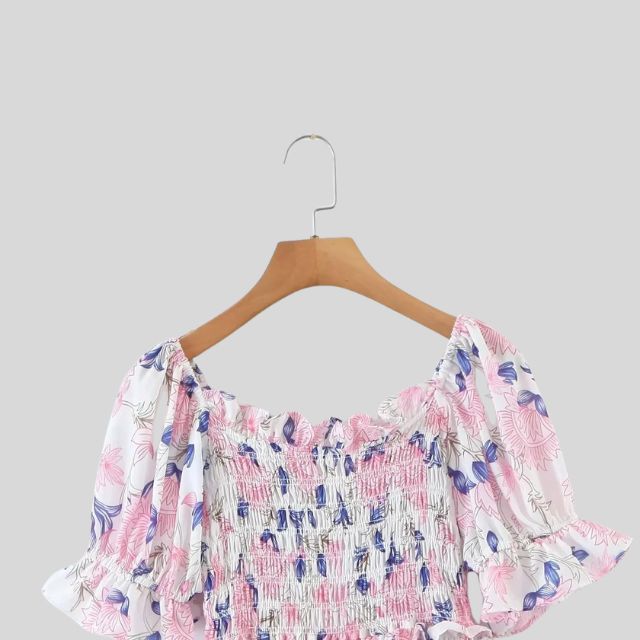 Blumenkleid mit Puffärmeln
