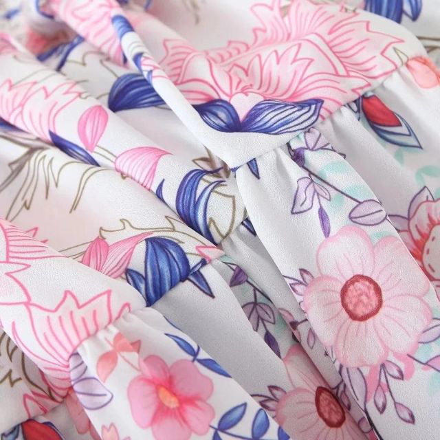 Blumenkleid mit Puffärmeln