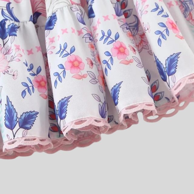 Blumenkleid mit Puffärmeln