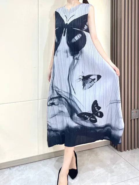 Bedrucktes ärmelloses Faltenkleid