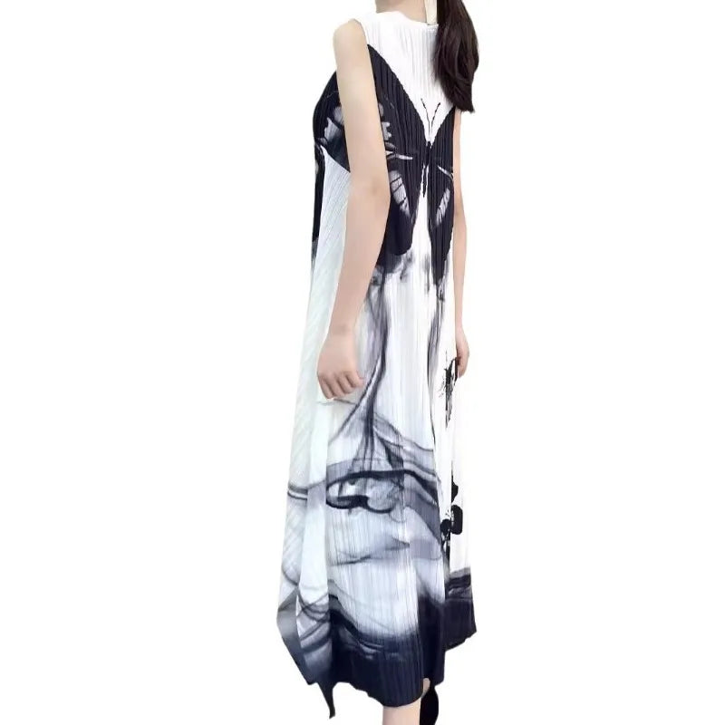 Bedrucktes ärmelloses Faltenkleid
